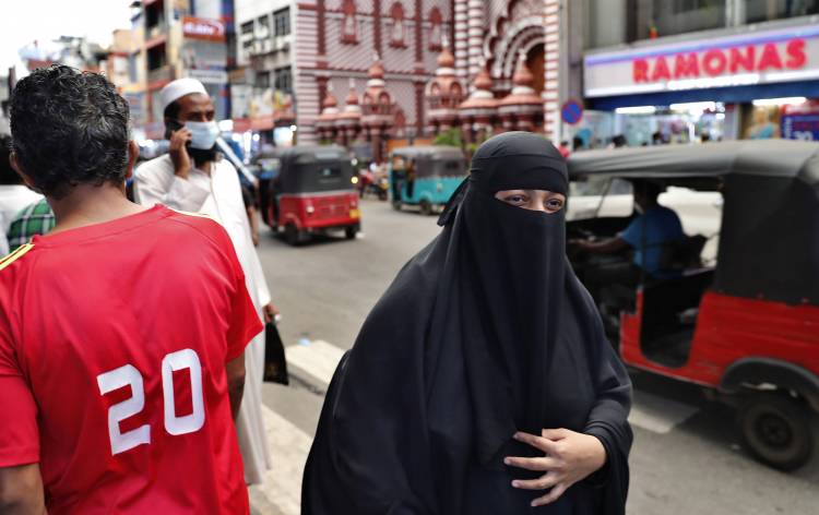 புர்கா தடை: அரசு பின்வாங்கியது தற்காலிகமாகவா?